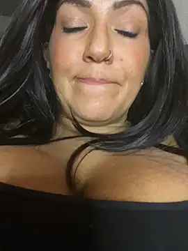 LittleMissEeve webcam