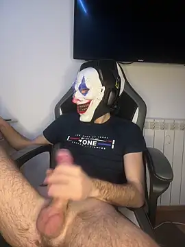 MaskedHornyBoy webcam