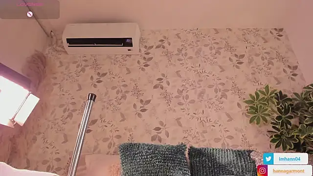 hannasextime (F young) - panty OFF