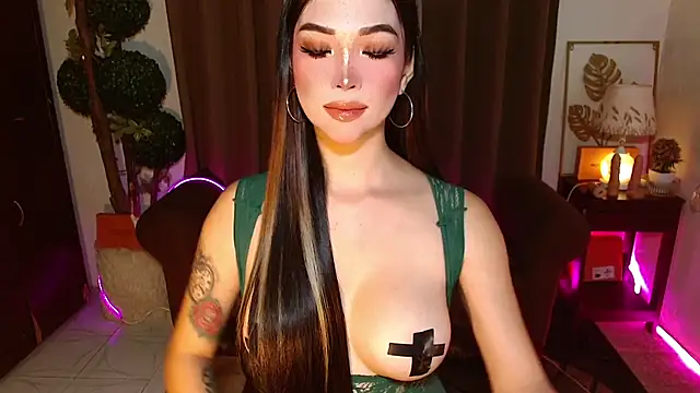 MouthWatering_Ayesha webcam