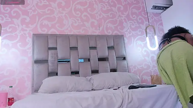 samanthagrace1 - SamanthaGrace1's free webcam - UK Sex Cams