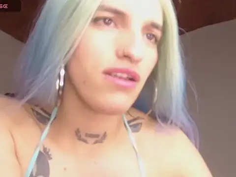 Scarlett_crastrawberry webcam