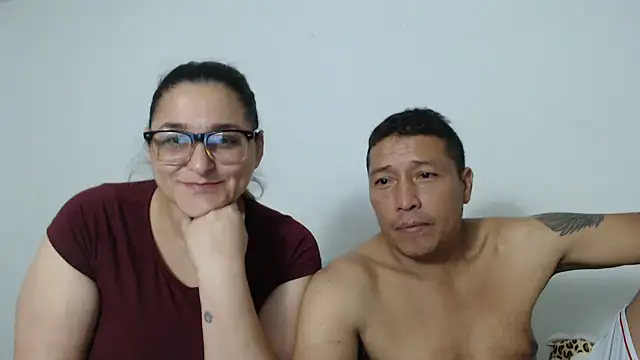 pareja_latina1483 webcam