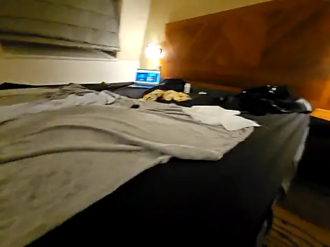 PlayfulThomas webcam