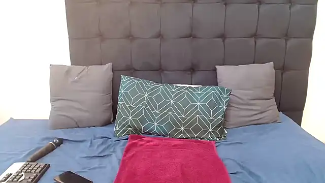 CaramelBootty webcam