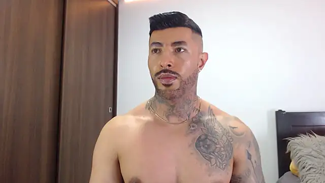 andrea_de_lucaa webcam