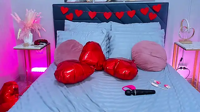 Curvy_Dynamite_ webcam