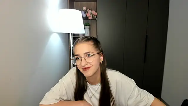 clarinecasebolt - ClarineCasebolt's free webcam - UK Sex Cams