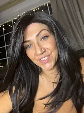 LittleMissEeve webcam