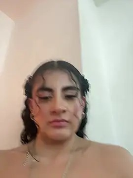 Webcam Model (AngelinaDuvall)  is live.Free join now!