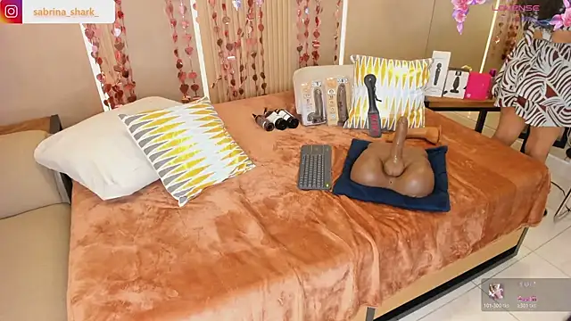 sabrina_shark_ webcam
