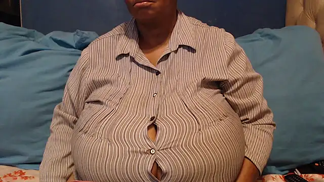 CUTEFIRMMELONSS webcam