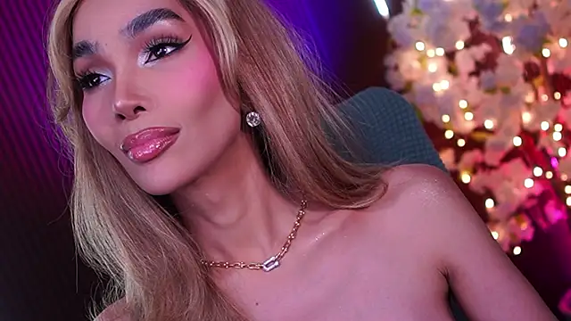 xxforyoureyesonlyxx webcam