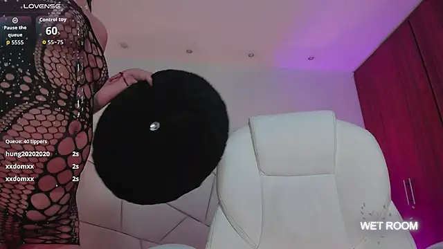 Natasha_Kiim_ webcam