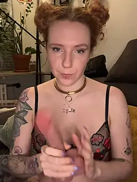 cutiebliss - CutieBliss's free webcam - UK Sex Cams