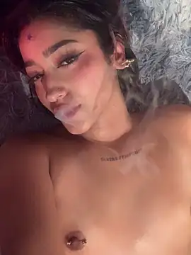 LilithMonette webcam