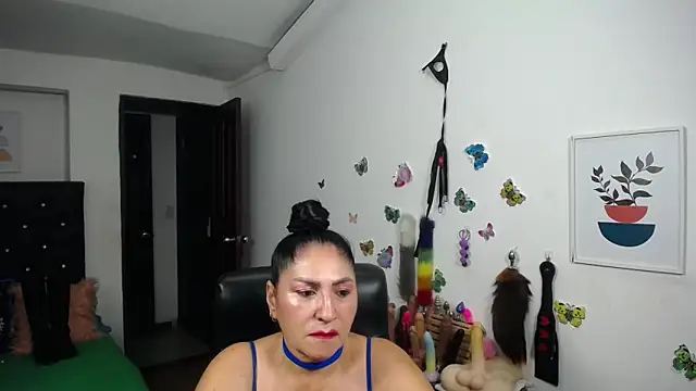 mature_bigboobs10 webcam