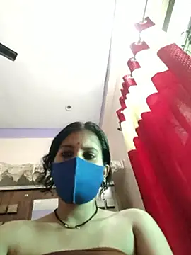 Maahi-Queen streaming now