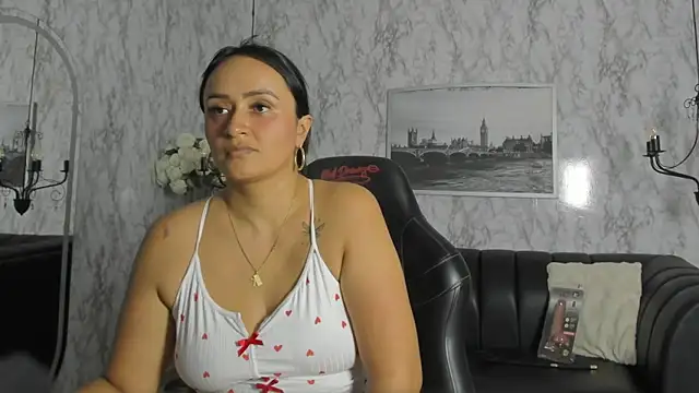 AlexandraMilff webcam