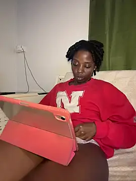 choclatepeaach webcam