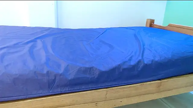 evaleribigtits18 webcam