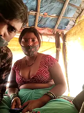 Indiandesicouple155 webcam