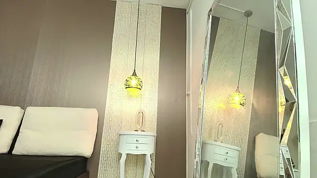 Tiifany_Baker webcam