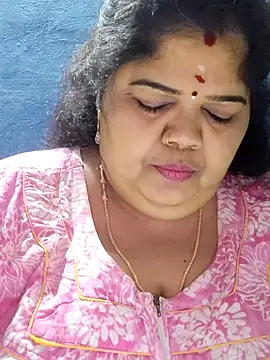 tamilthanushri webcam