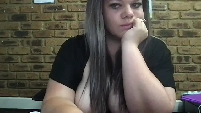 CheekyCurvesSA webcam