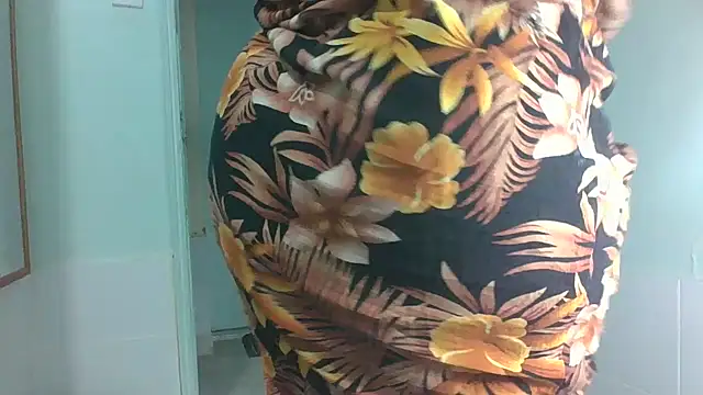 Huge_Bootybae webcam