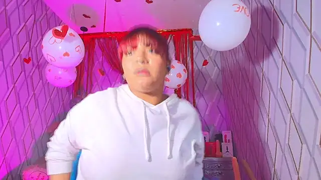 NicolleTaylor webcam