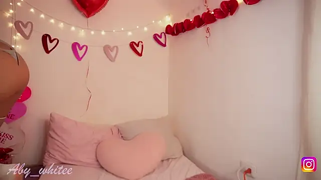 AbyWhitee webcam
