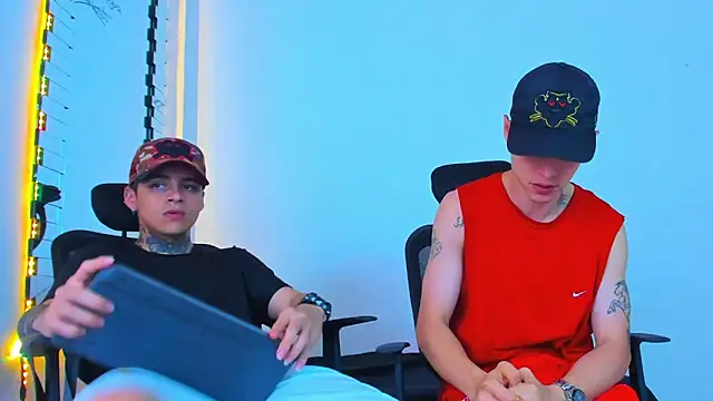 thomas-wil - Thomas-Wil's free webcam - UK Sex Cams