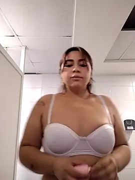 niaa_69 - Niaa_69's free webcam - UK Sex Cams