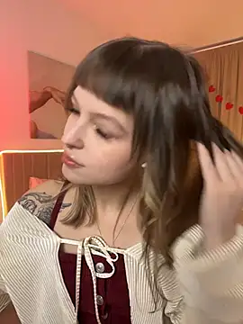 lisa_blossom - Lisa_Blossom's free webcam - UK Sex Cams