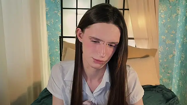 madi_snow - Madi_snow's free webcam - UK Sex Cams