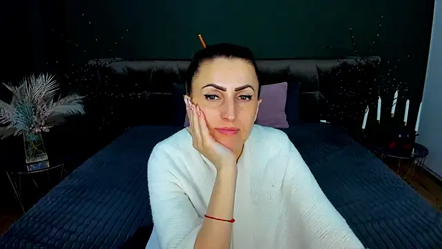 rebecca_diamond - Rebecca_Diamond's free webcam - UK Sex Cams