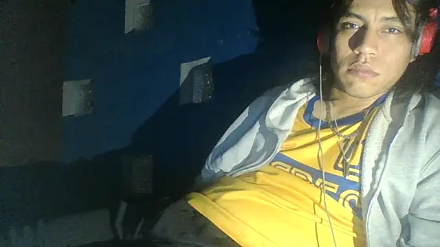 AlexAlejandro13 webcam