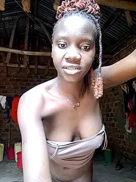 Black_juicy24 webcam