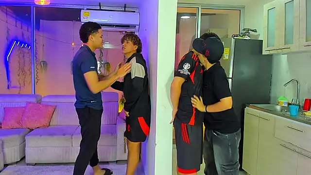 Houseofwarrios webcam