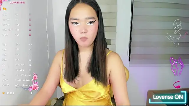 Lalisaslut18 webcam