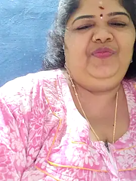 tamilthanushri webcam