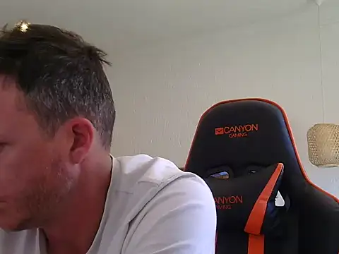 TroyDieselXXX webcam