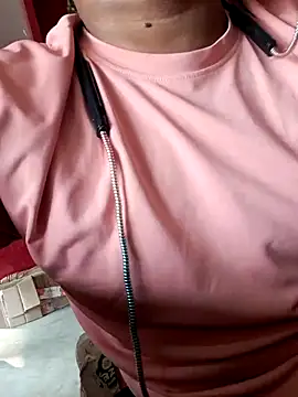 RaiStarrrr0-9 webcam