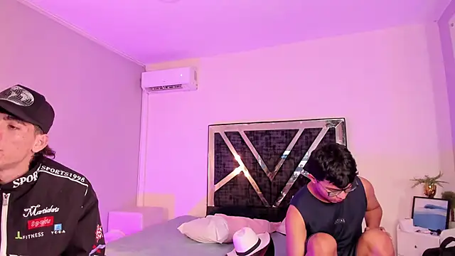 Handsomeboyss19 webcam