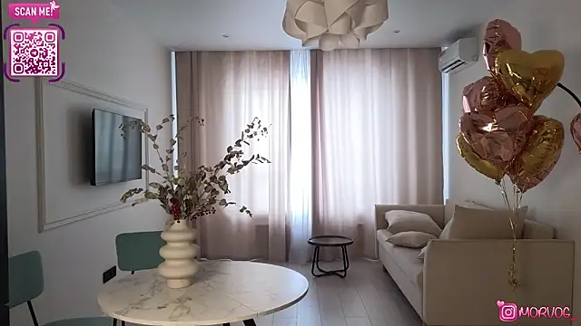 delorathecookiee webcam