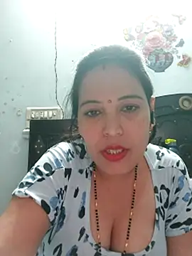 Poojabhabi101 webcam