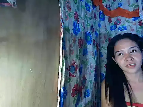 PinaySkinnyGirl webcam