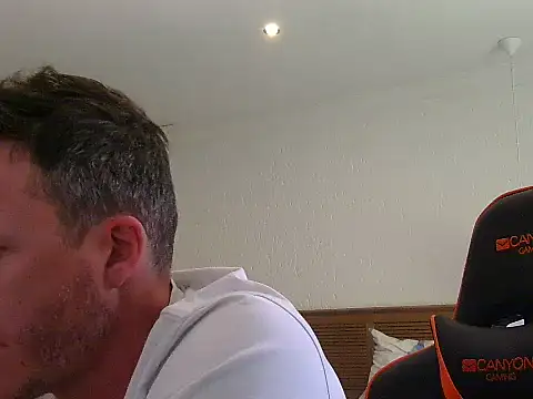 TroyDieselXXX webcam