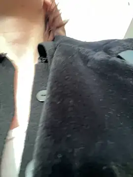 Webcam Model (RinaCat)  is live.Free join now!